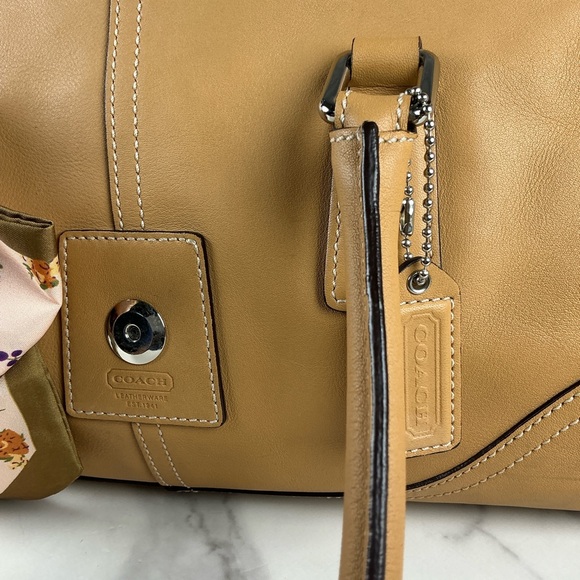 Coach‎ Vintage Hampton Soho shoulder Buckle Bag Camel Tan Leather Satchel Fall - Picture 9 of 15